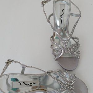 Nina Silver Jolie heels, Size 5 M